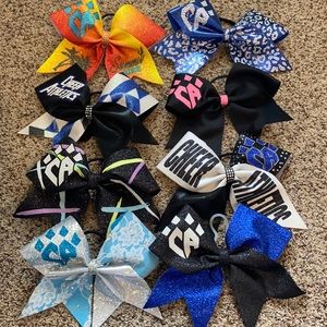 8 PC LOT OF CHEER ATHLETIC LOGO BOWS